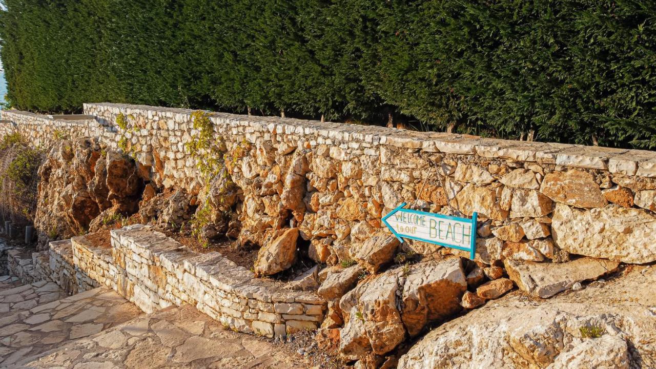 Villa Amos At Aquamarine Residence Vlorë Εξωτερικό φωτογραφία